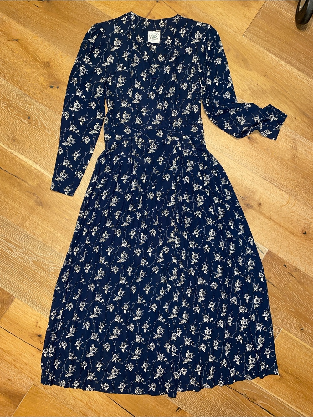 Vintage 80s Laura Ashley Navy & Cream Floral Long Sleeve Faux Wrap Dress Sz 10 - Picture 6 of 11